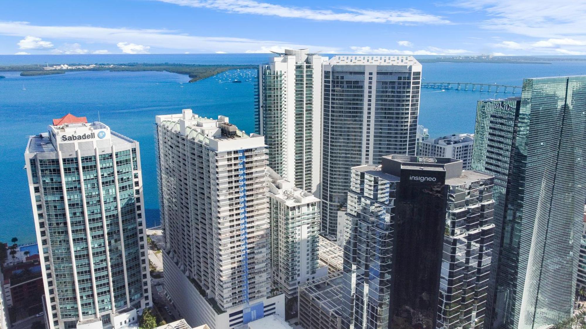 Upscale Brickell 3 Bedroom With Water Views And Free Parking Miami Luaran gambar