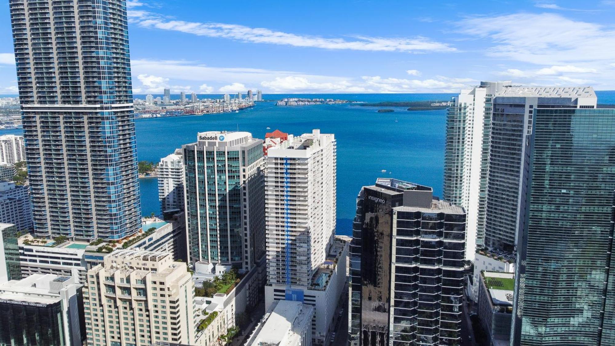 Upscale Brickell 3 Bedroom With Water Views And Free Parking Miami Luaran gambar