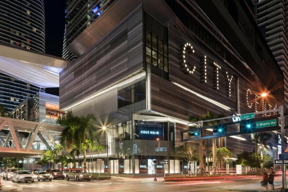 Upscale Brickell 3 Bedroom With Water Views And Free Parking Miami Luaran gambar