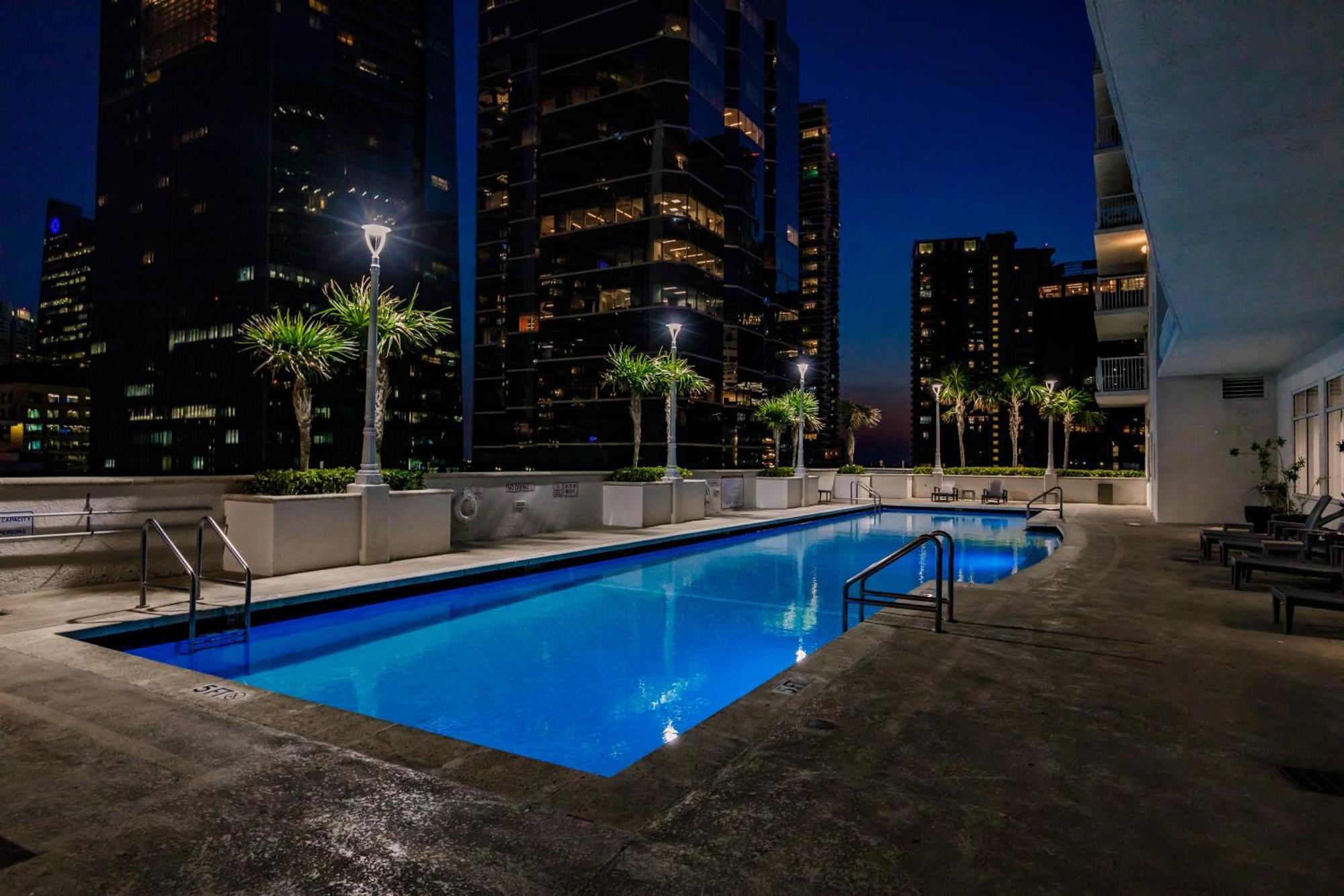 Upscale Brickell 3 Bedroom With Water Views And Free Parking Miami Luaran gambar