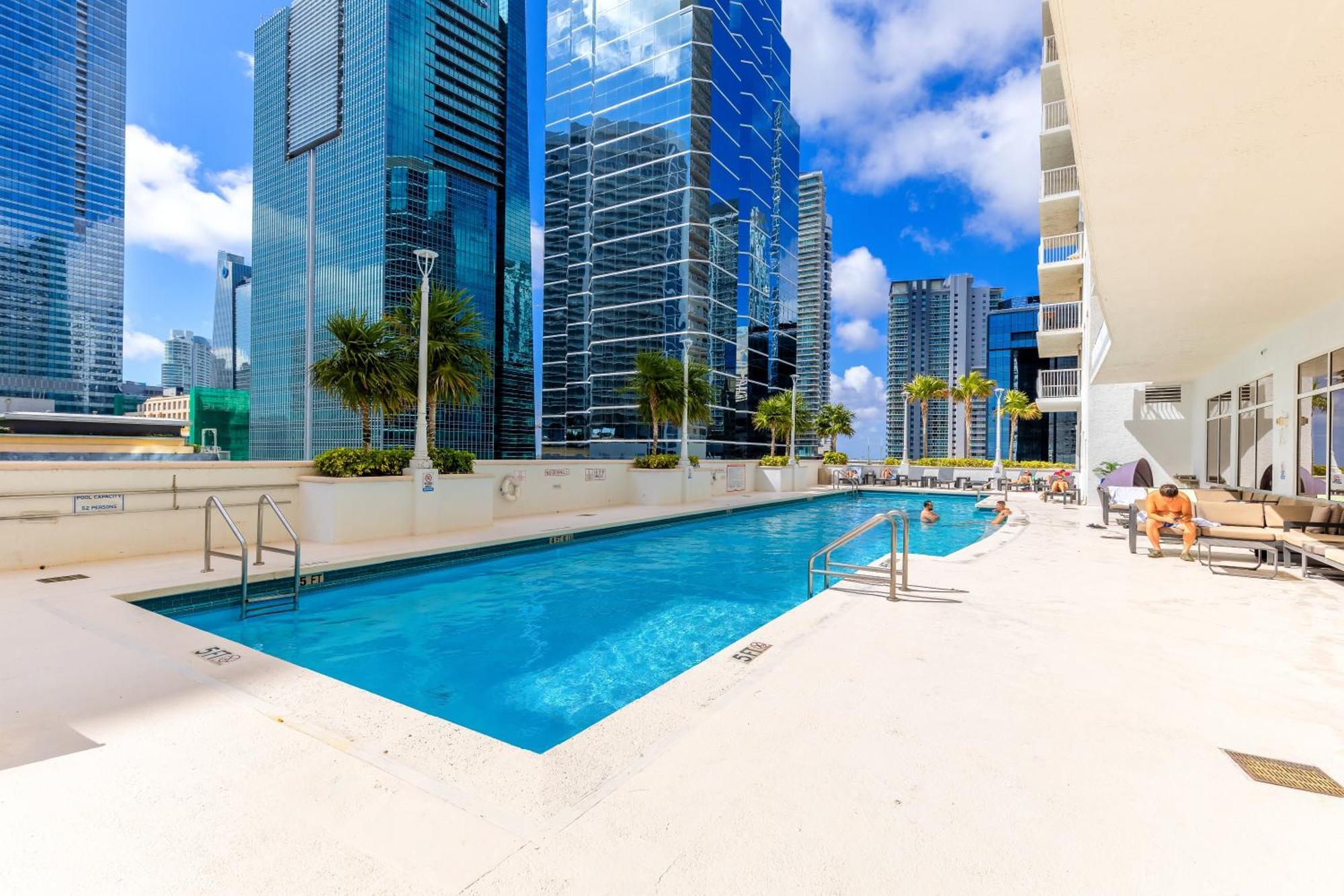 Upscale Brickell 3 Bedroom With Water Views And Free Parking Miami Luaran gambar