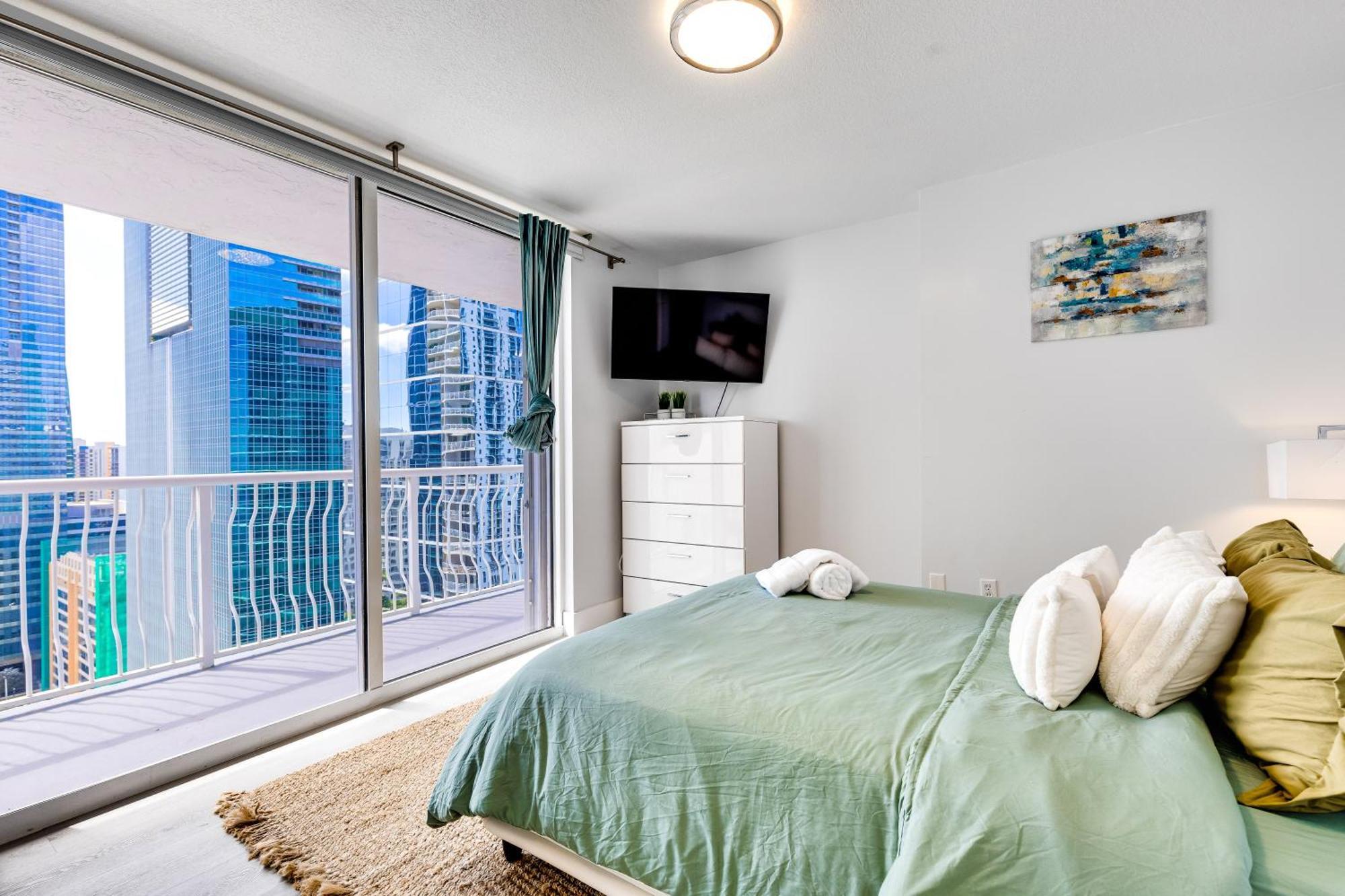 Upscale Brickell 3 Bedroom With Water Views And Free Parking Miami Luaran gambar