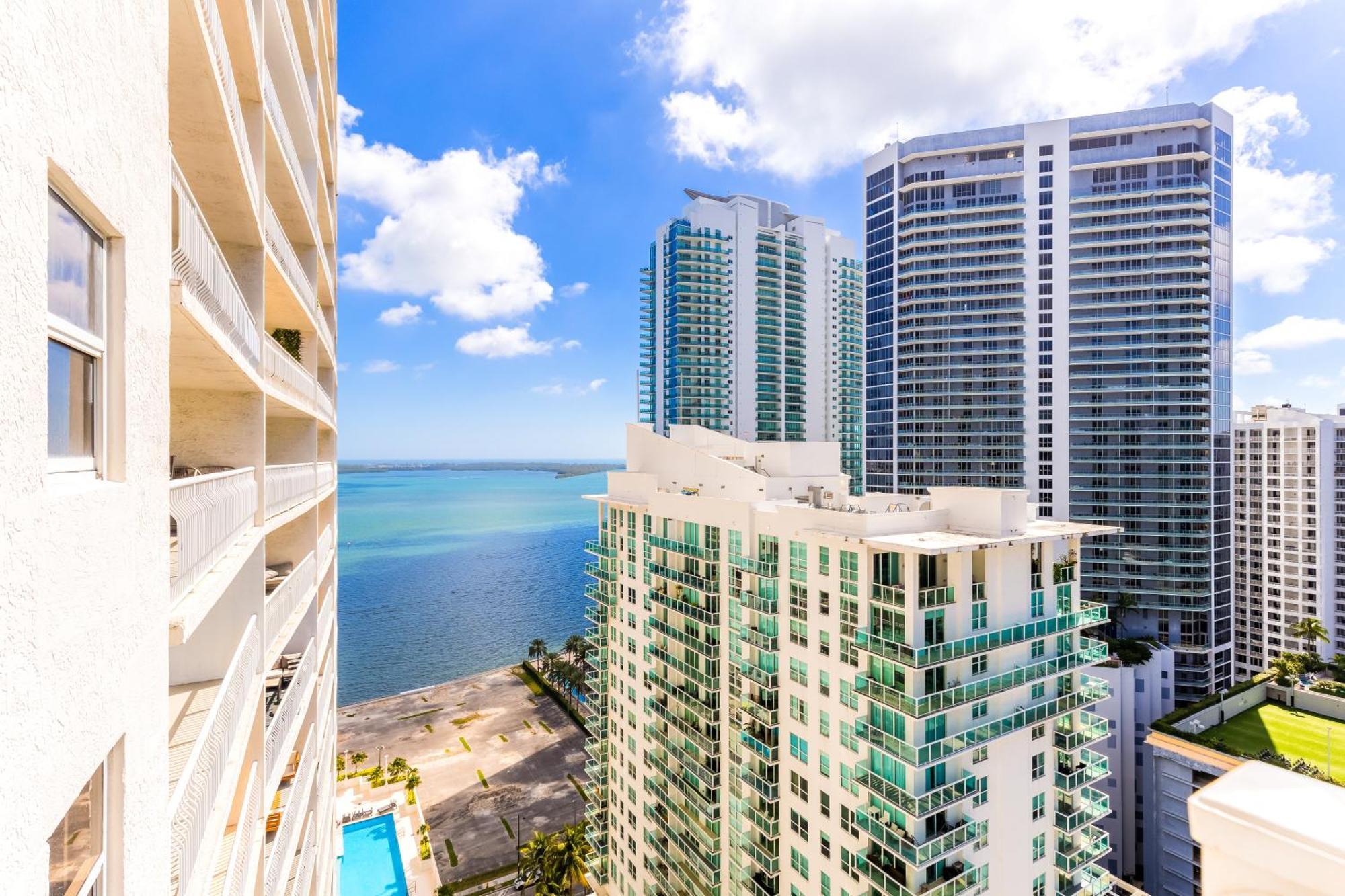 Upscale Brickell 3 Bedroom With Water Views And Free Parking Miami Luaran gambar
