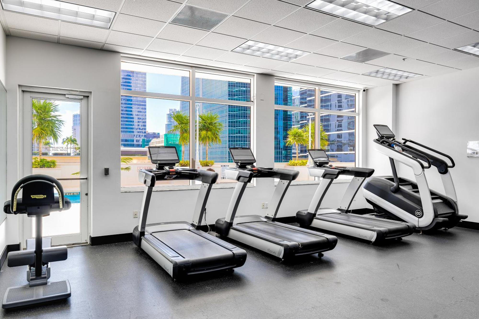 Upscale Brickell 3 Bedroom With Water Views And Free Parking Miami Luaran gambar