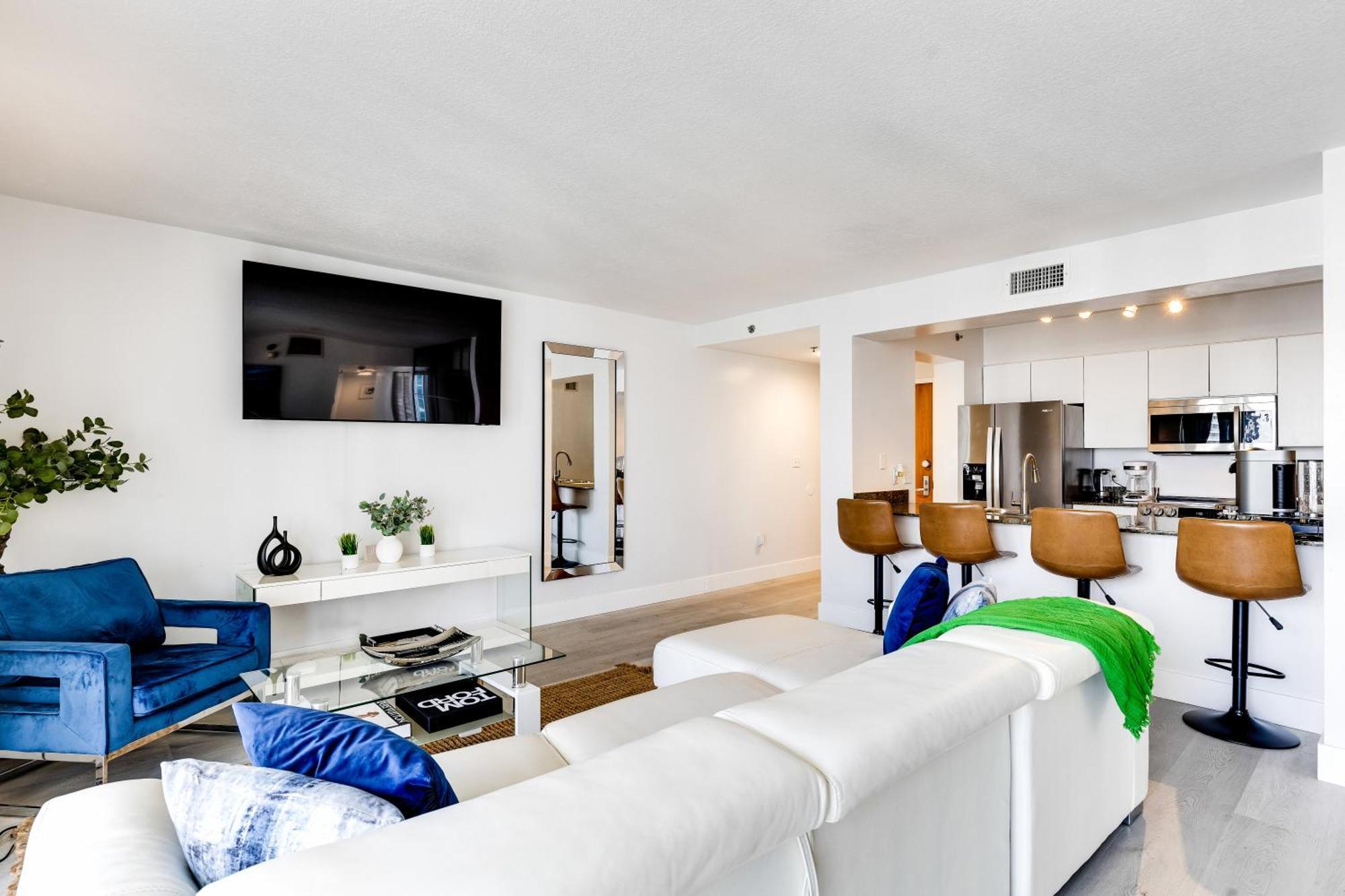 Upscale Brickell 3 Bedroom With Water Views And Free Parking Miami Luaran gambar