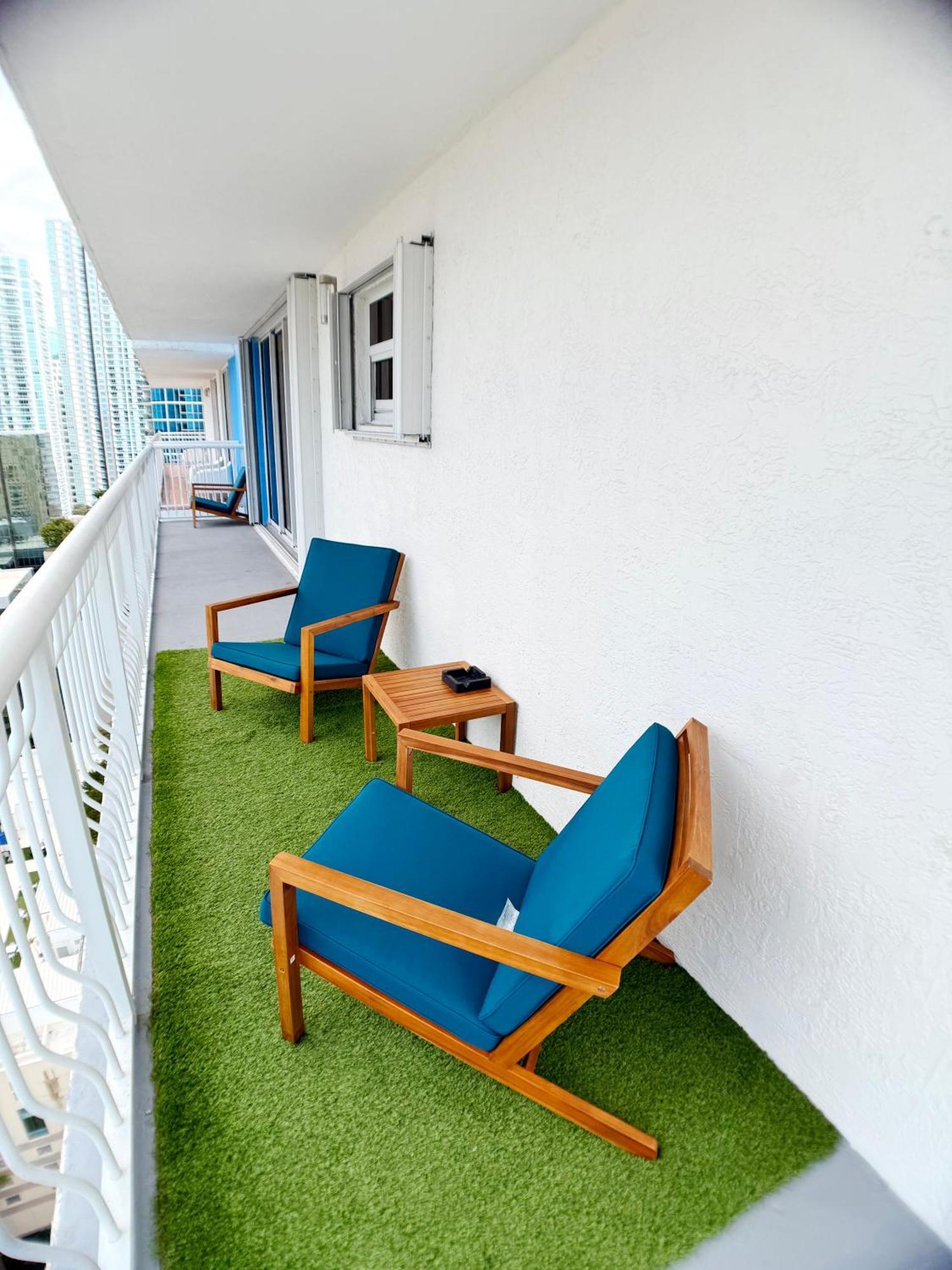 Upscale Brickell 3 Bedroom With Water Views And Free Parking Miami Luaran gambar