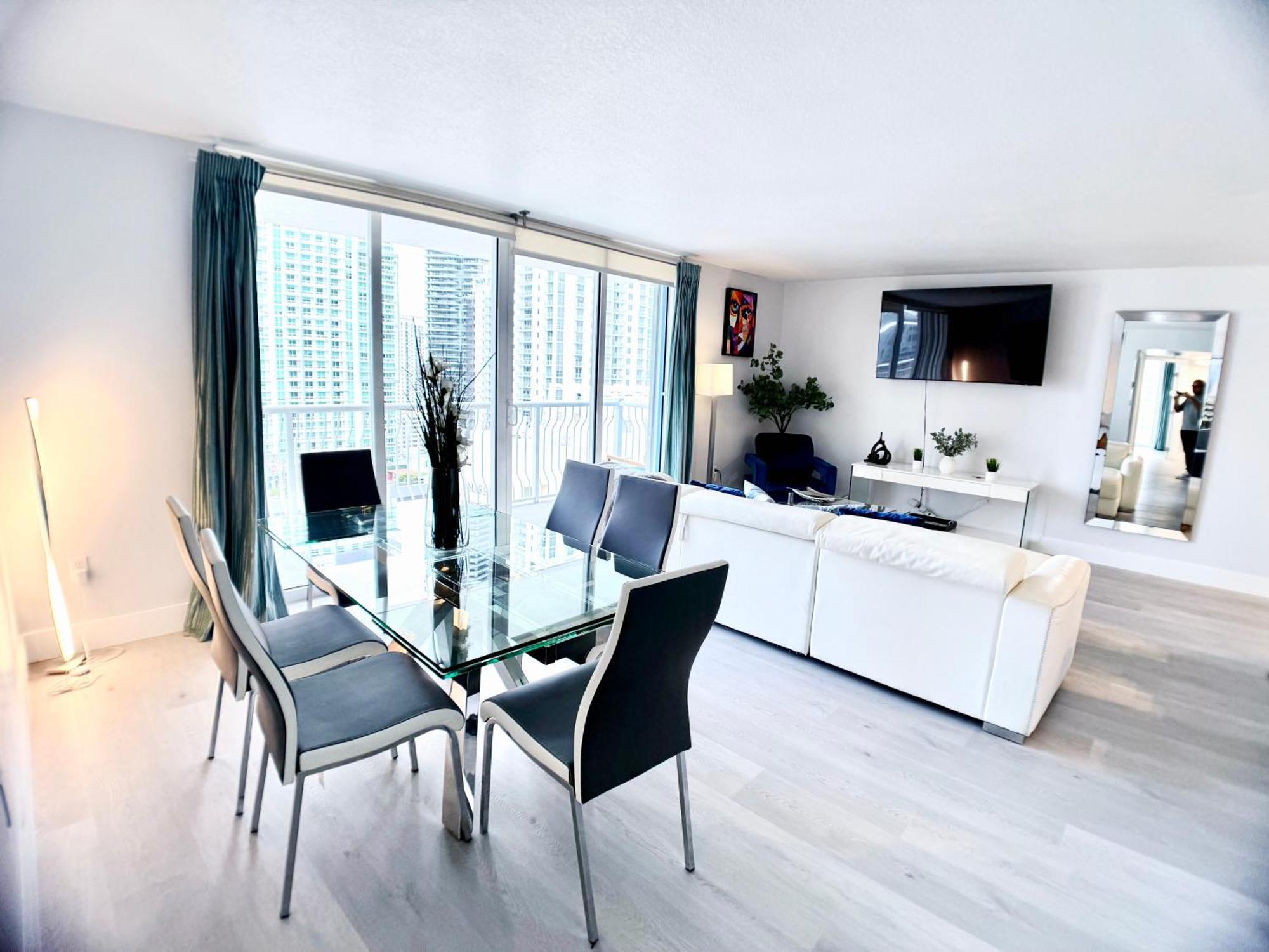 Upscale Brickell 3 Bedroom With Water Views And Free Parking Miami Luaran gambar